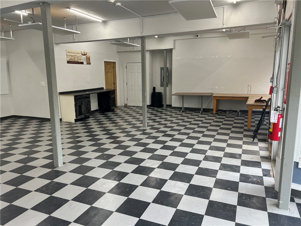 West Warwick, Rhode Island 02893, United States, ,Residential,Active,194599