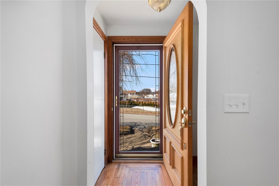 180 Grassmere Avenue