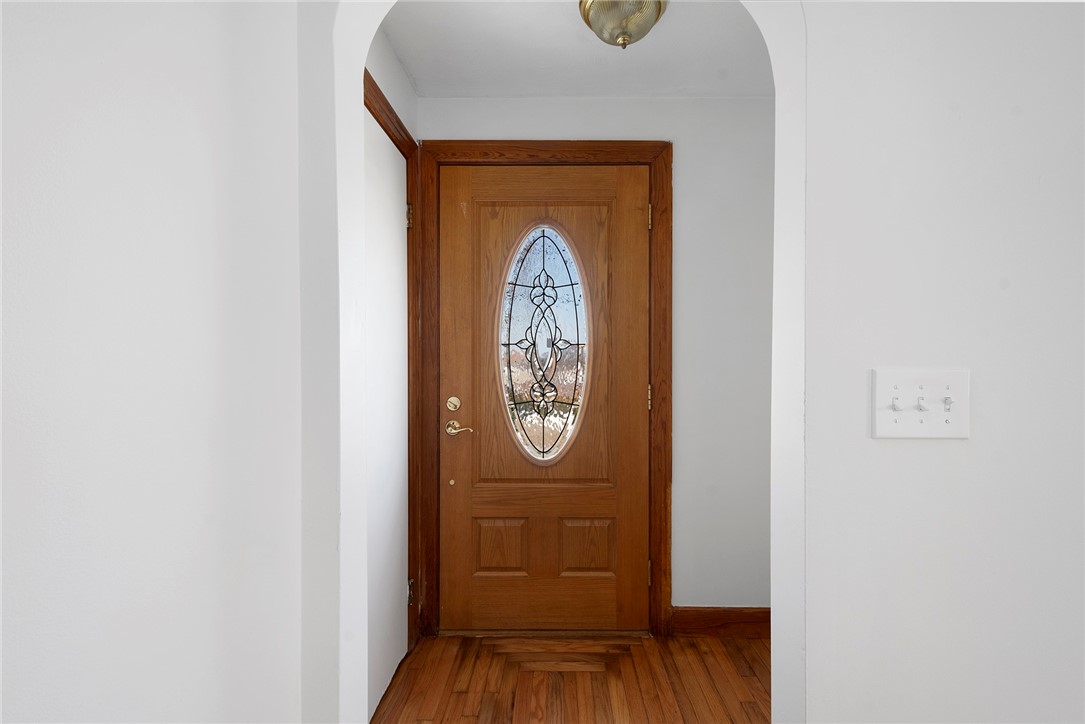 180 Grassmere Avenue