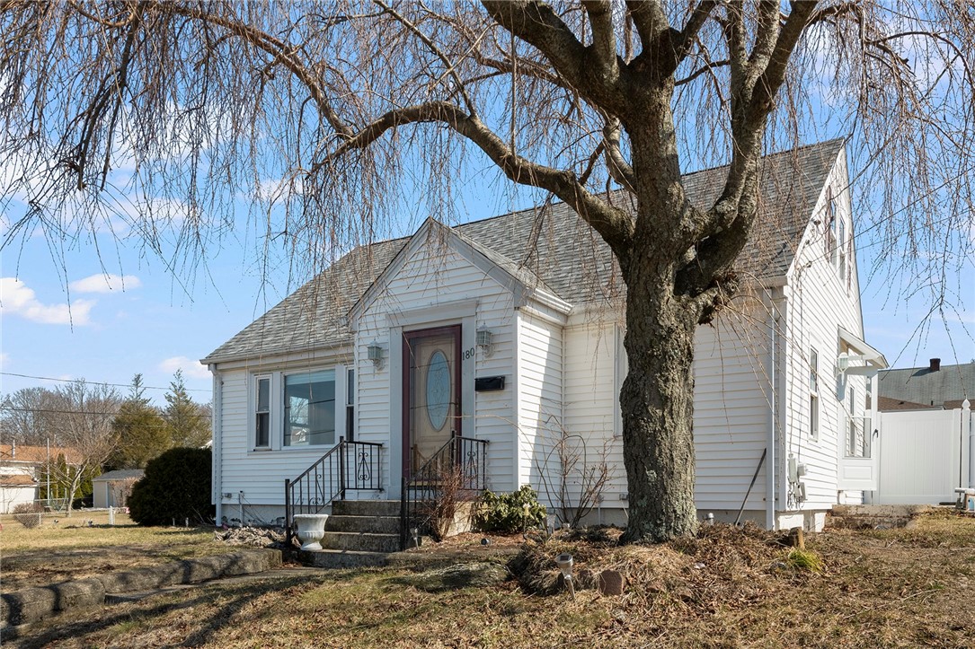 180 Grassmere Avenue