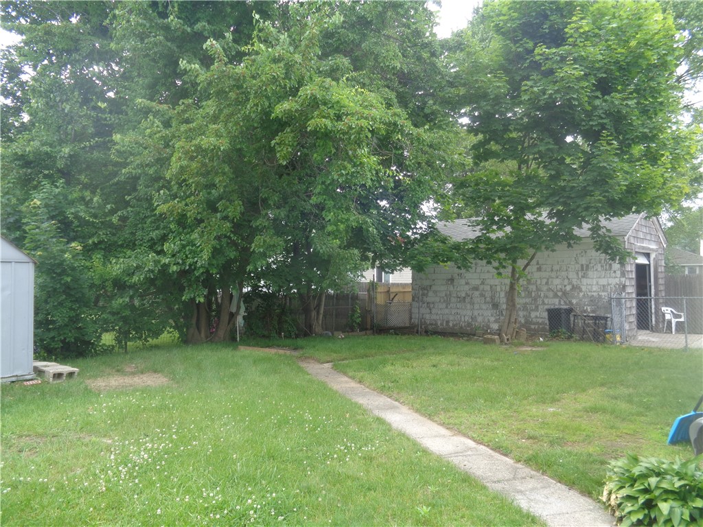 18 DICKINSON Avenue