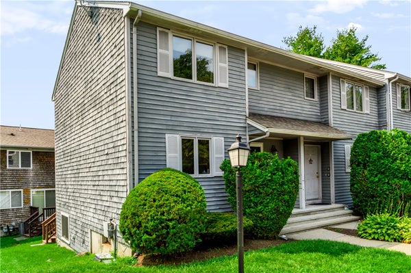479 PROVIDENCE ST APT C1, WARWICK, RI 02886 - Image 6e4da9073a462e236acf843a0f43d5c2/2004458317