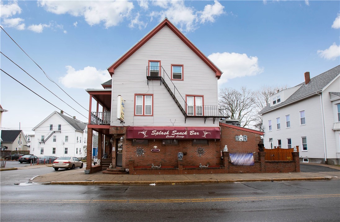 546 Lonsdale Avenue 548