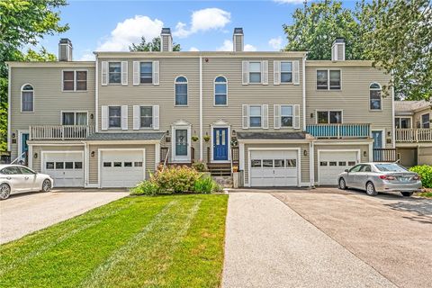 506 Clarks Row Bristol RI 02809