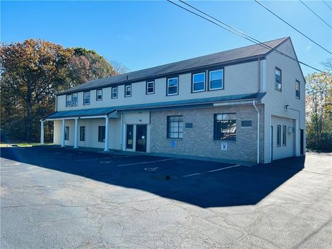 286 Maple Avenue Barrington RI 02806
