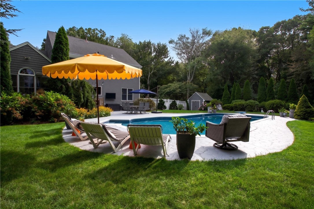 205 Holly Hills Lane