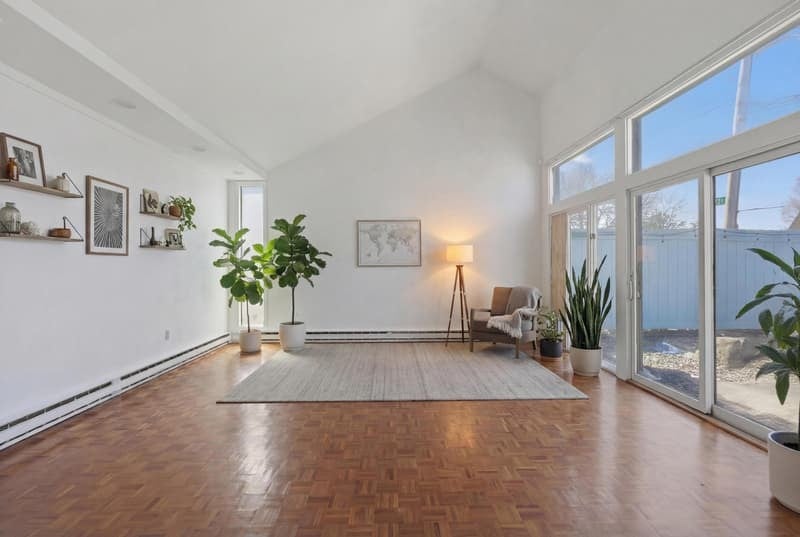111 Roger Williams Circle