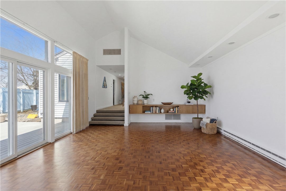 111 Roger Williams Circle