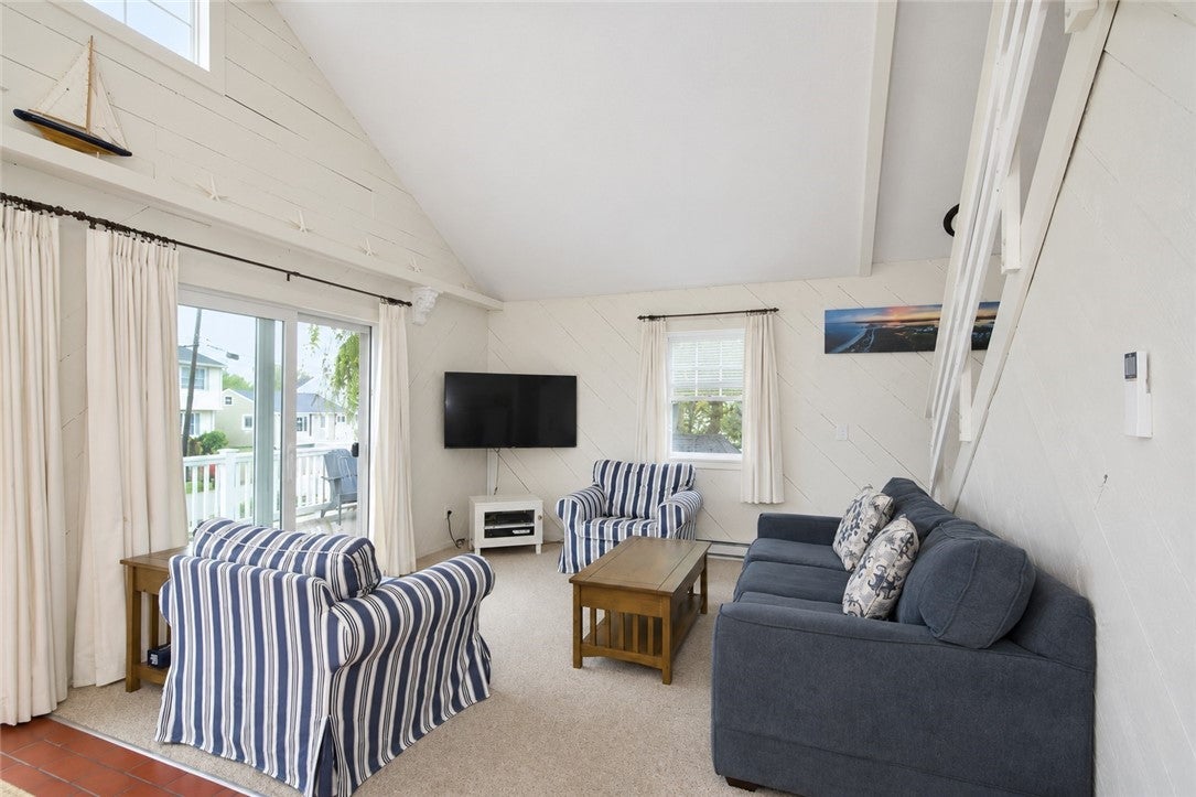 24 Redwood Drive