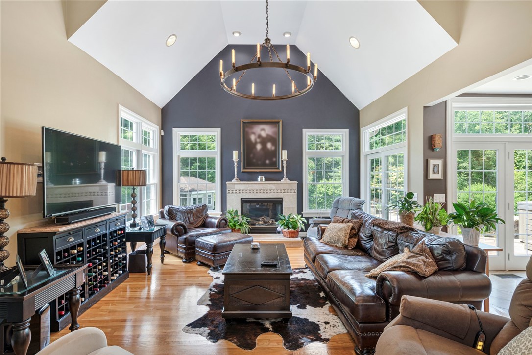 81 Crest Drive