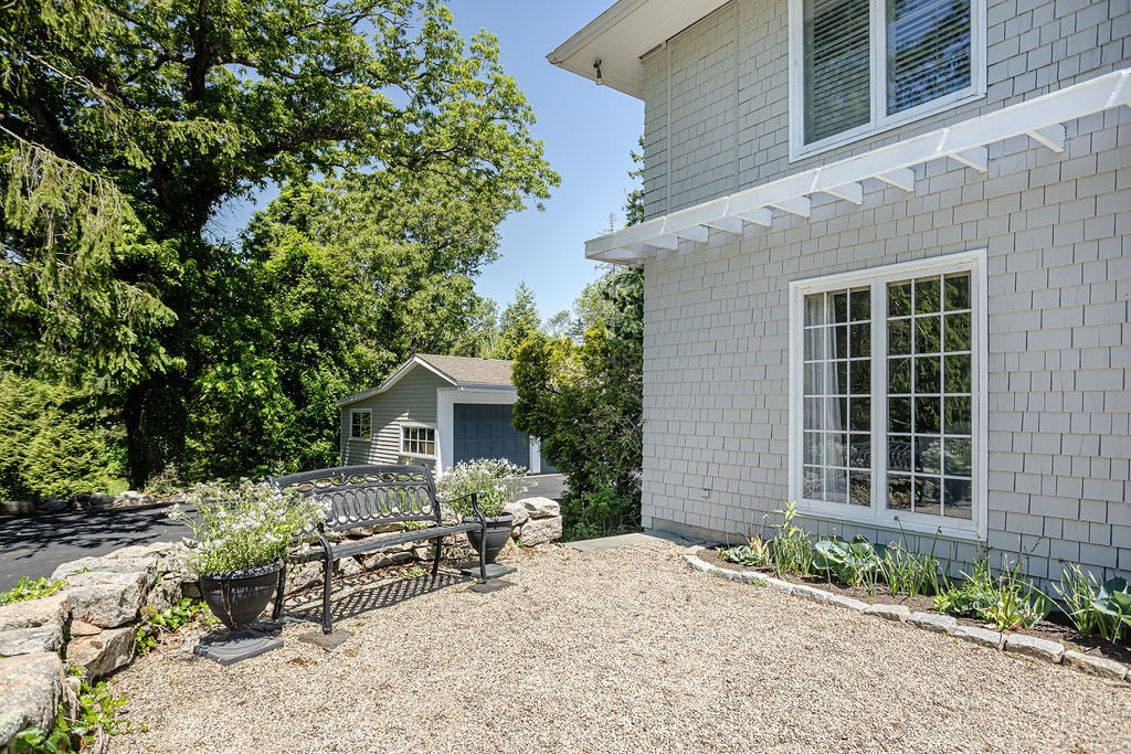 441 Post Road