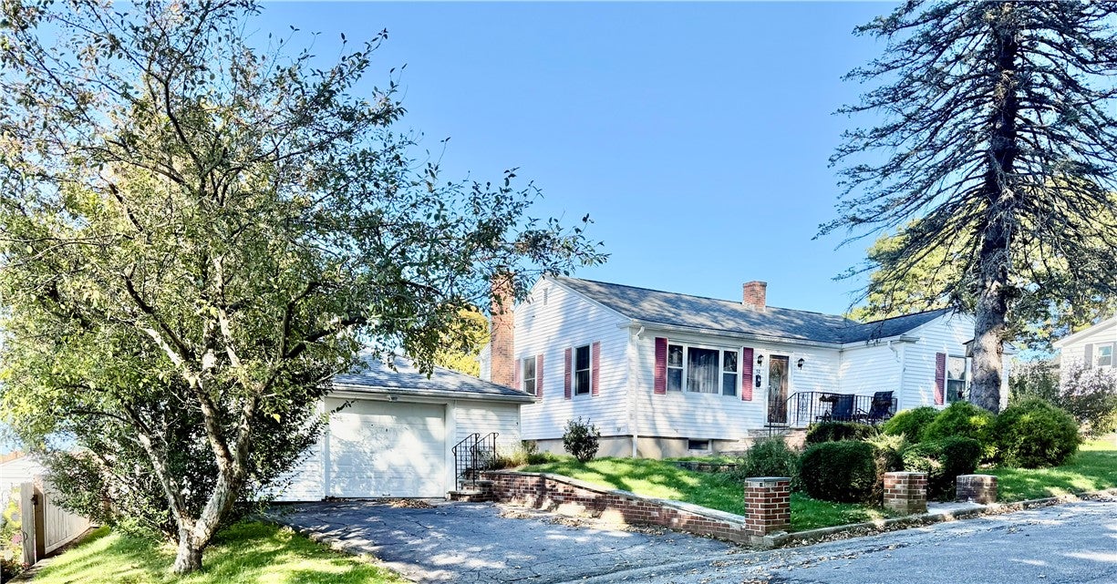 52 Grinnell Avenue