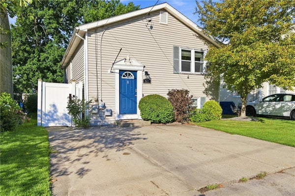 105 BRANCH AVE, CUMBERLAND, RI 02864 - Image 6fbe201b0bbbdfc9c63e53021fa4b220/434308792