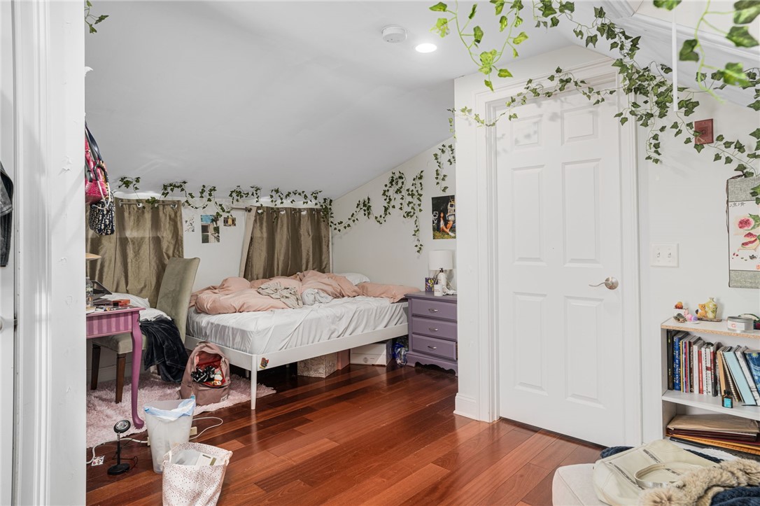 374 Wickenden Street