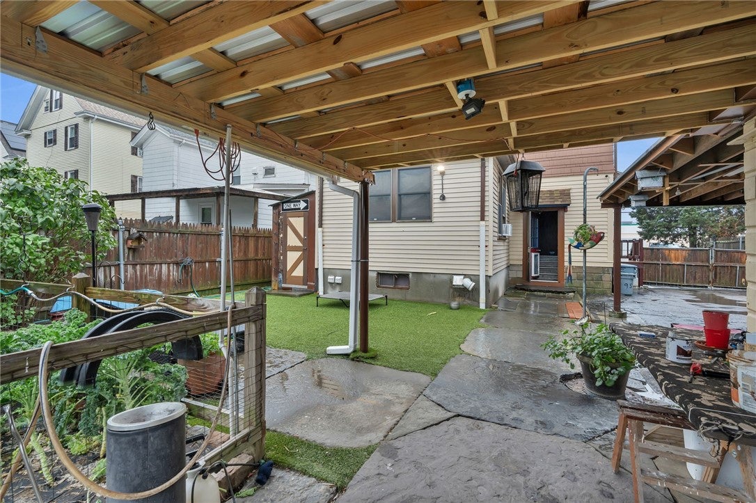 95 Thomas Avenue