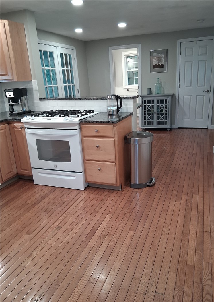 104 Peaked Rock Road