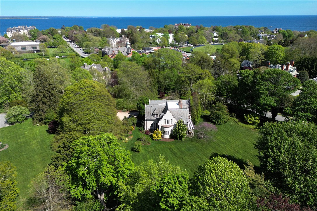 14 Leroy Avenue