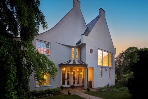 14 Leroy Avenue Newport RI 02840