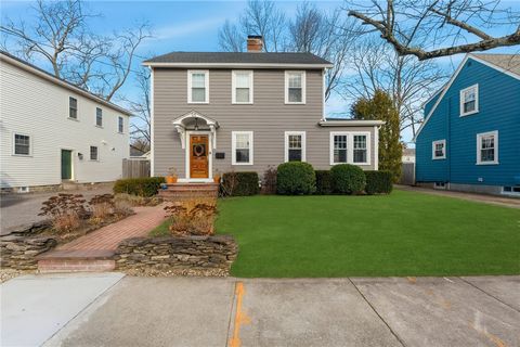 95 Washburn Avenue East Providence RI 02916