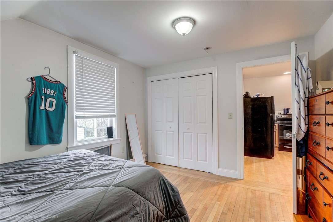 Newport, Rhode Island 02840, United States, 2 Bedrooms Bedrooms, ,1 BathroomBathrooms,Residential,Active,19178