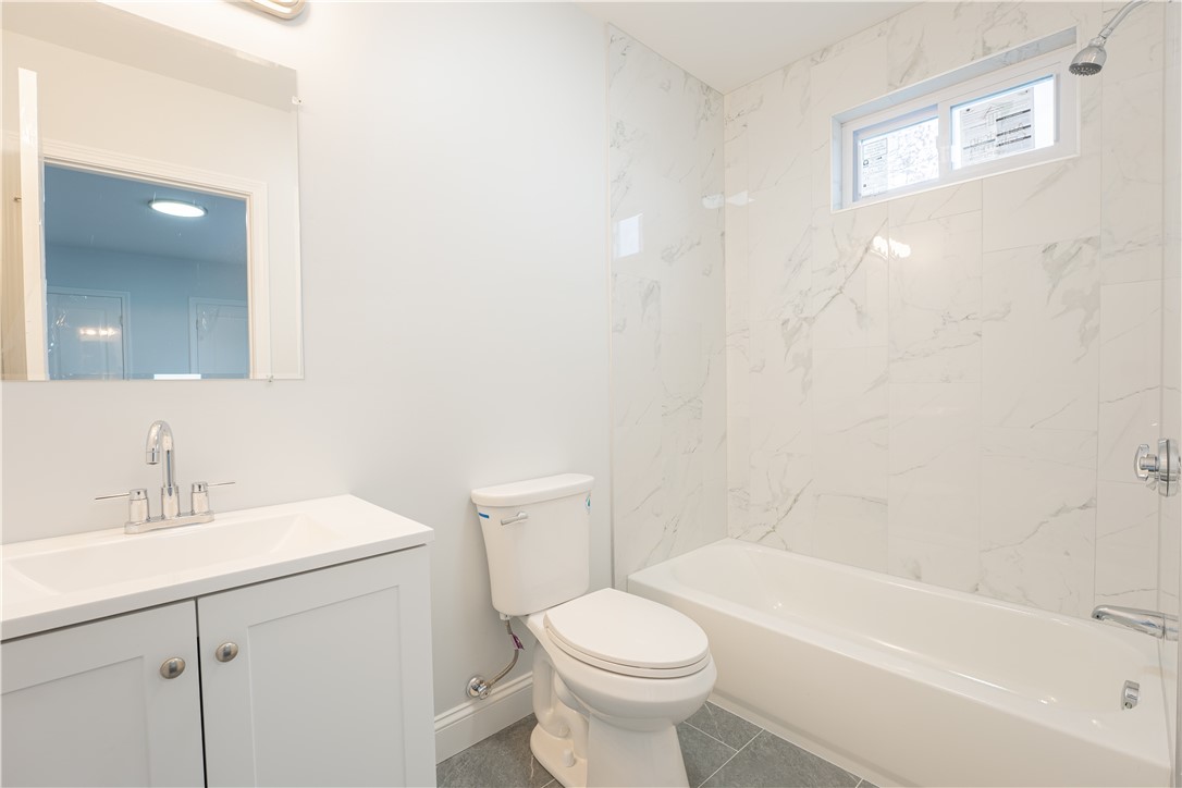 Providence, Rhode Island 02908, United States, 8 Bedrooms Bedrooms, ,4 BathroomsBathrooms,Residential,Active,248891