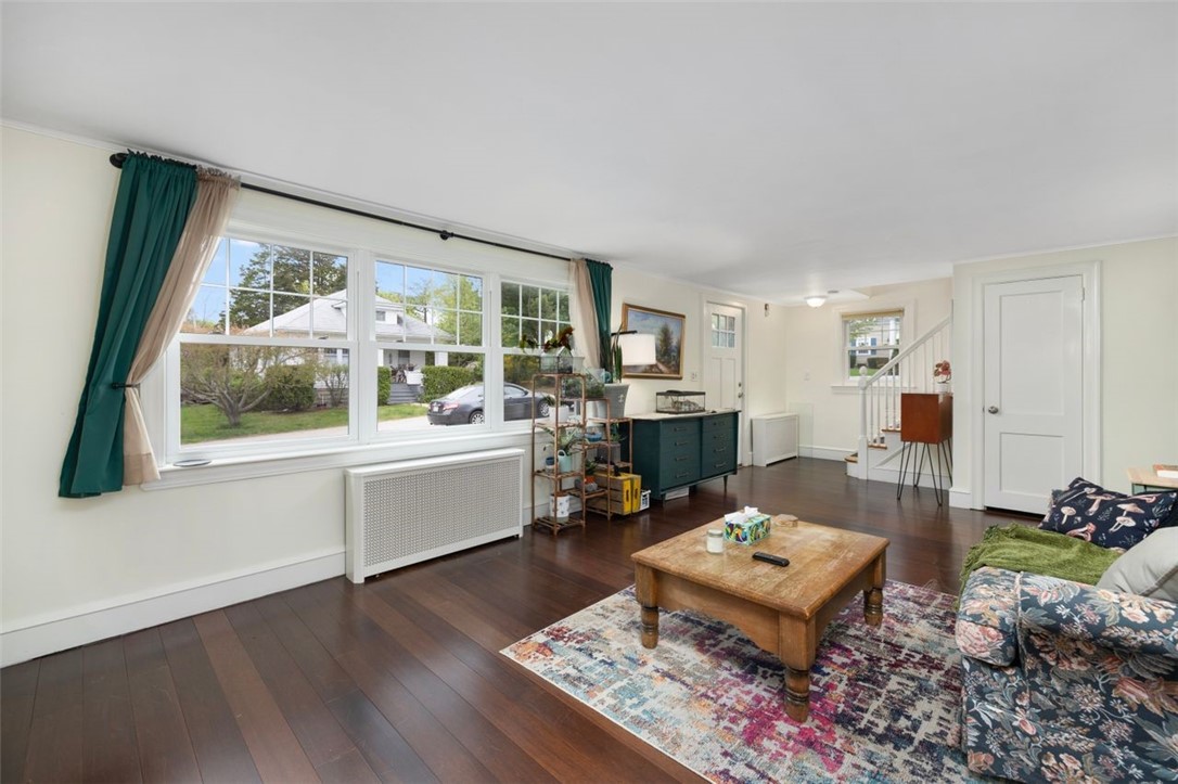 8 Dartmouth Avenue