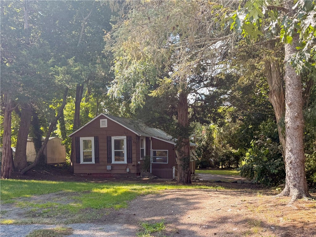 29 Congdon Avenue