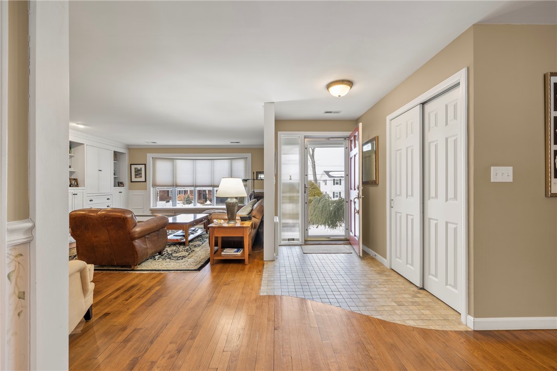 214 Meshanticut Valley Parkway