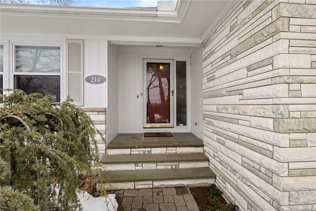 214 Meshanticut Valley Parkway