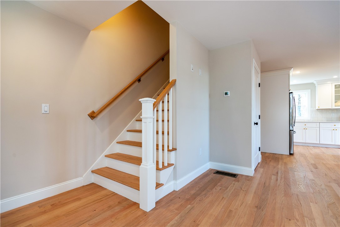 South Kingstown, Rhode Island 02879, United States, 2 Bedrooms Bedrooms, ,2 BathroomsBathrooms,Residential,Pending,251356