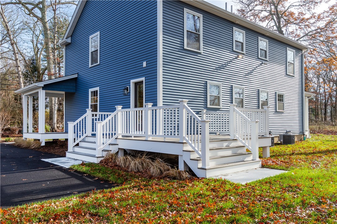 South Kingstown, Rhode Island 02879, United States, 2 Bedrooms Bedrooms, ,2 BathroomsBathrooms,Residential,Pending,251356