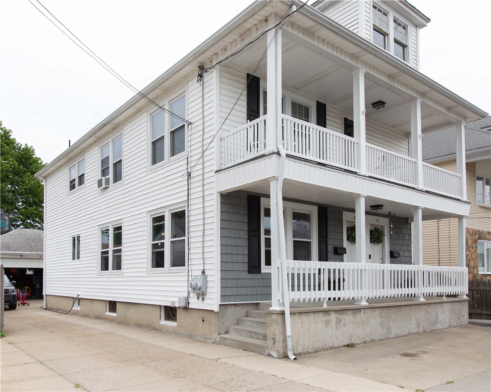 10 Island Avenue