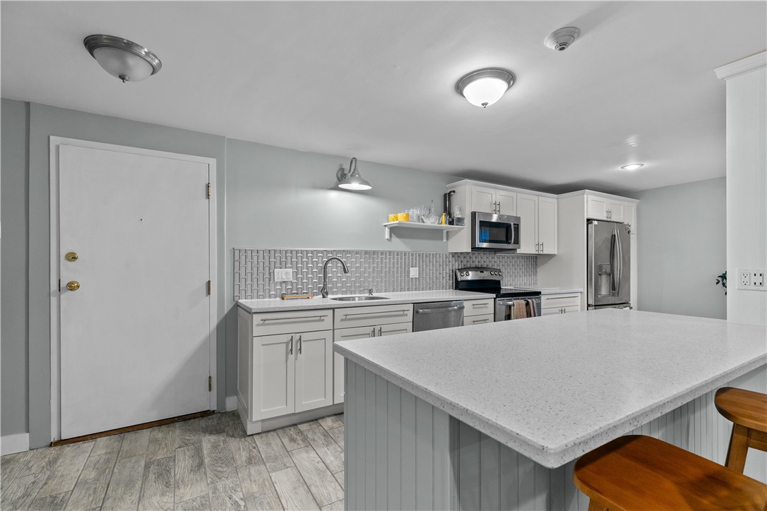 66 Girard Avenue 114