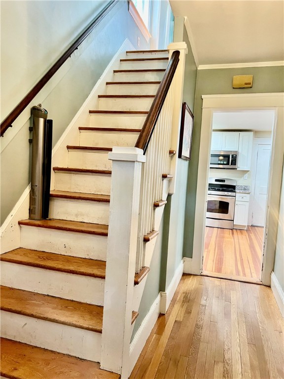 North Providence, Rhode Island 02911, United States, 3 Bedrooms Bedrooms, ,2 BathroomsBathrooms,Residential,Active,161031