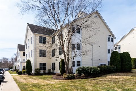 15 Saw Mill Drive 208 North Kingstown RI 02852