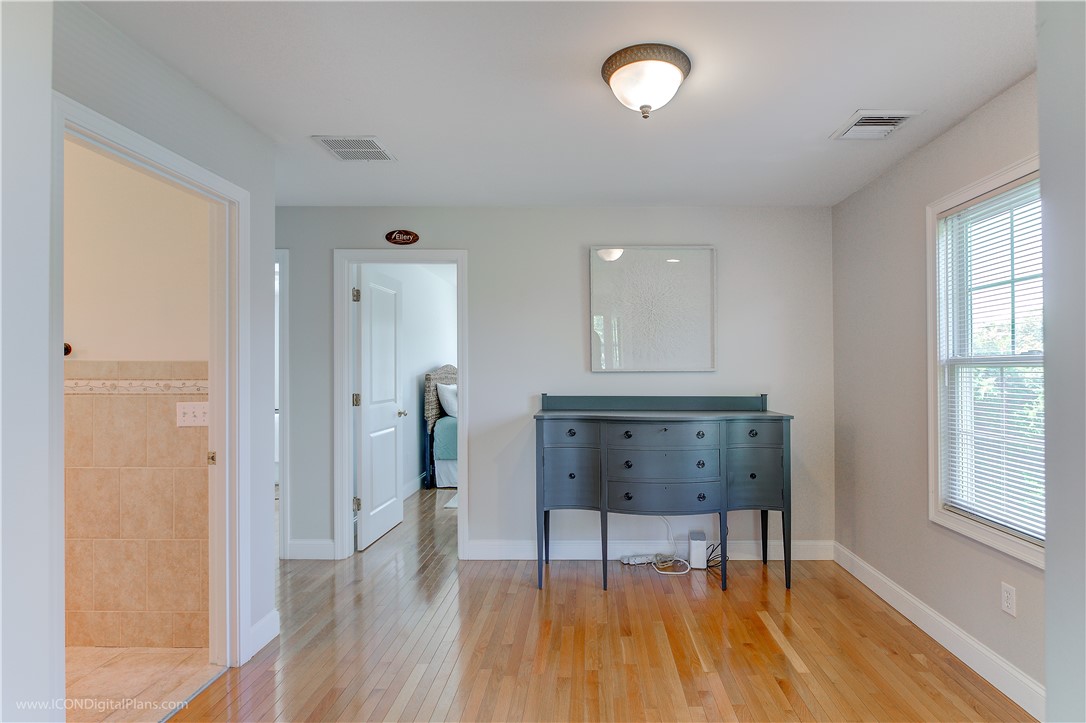 Newport, Rhode Island 02840, United States, 4 Bedrooms Bedrooms, ,2 BathroomsBathrooms,Residential,Active,207554