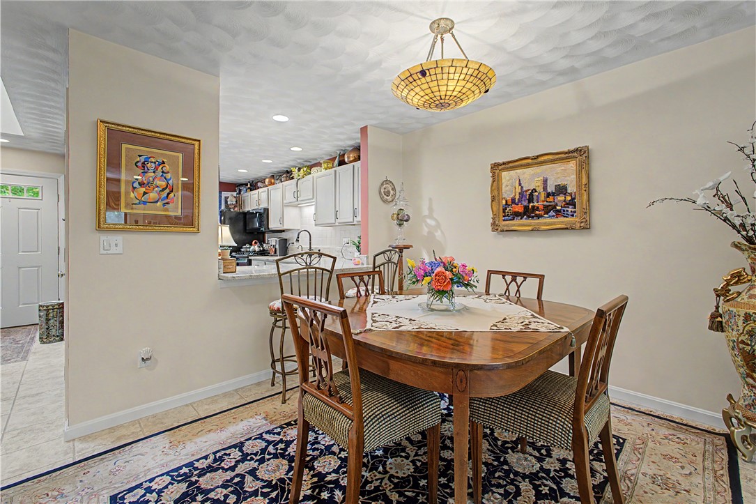 5 Wake Robin Road 3004