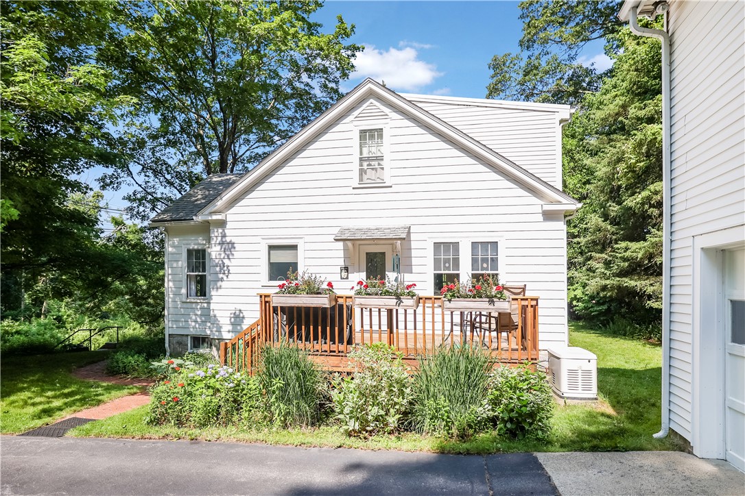 178 Lippitt Avenue