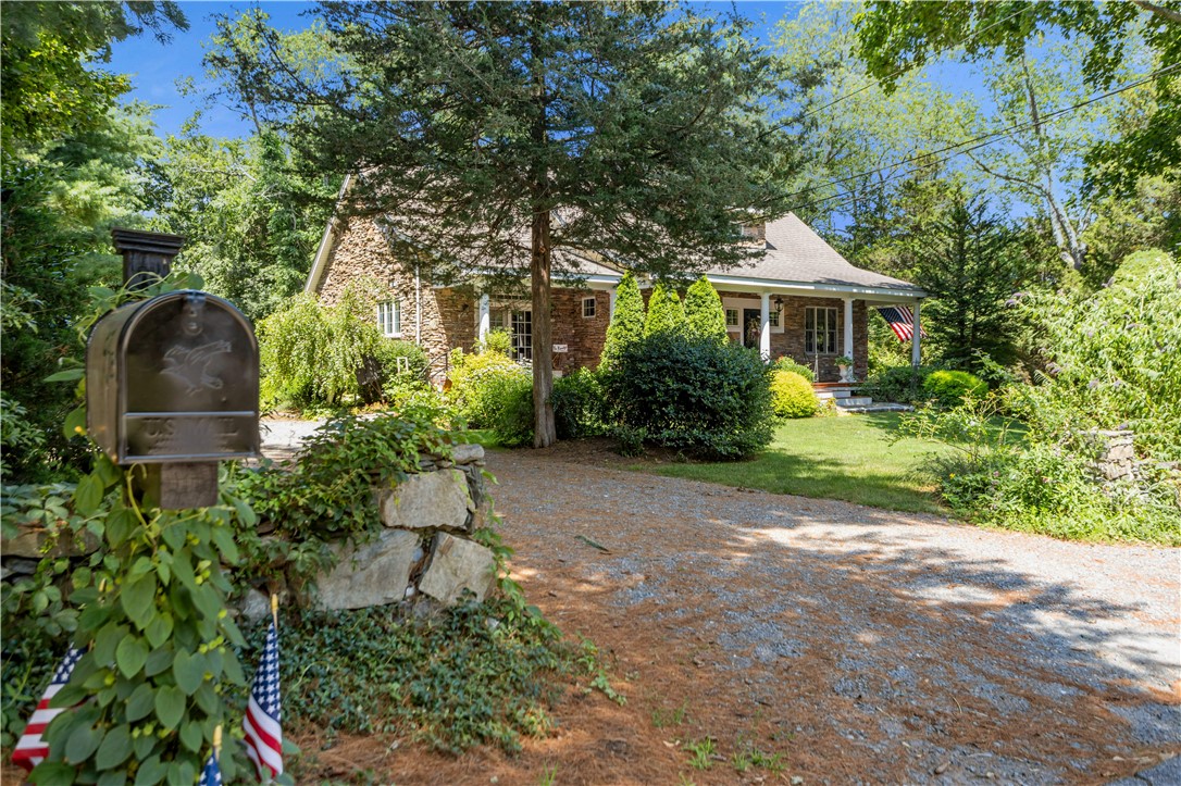 93 Kickemuit Avenue B