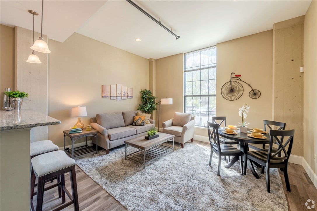 12 Eagle Street 12-107