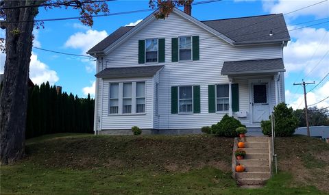 15 Lincoln Avenue Coventry RI 02816