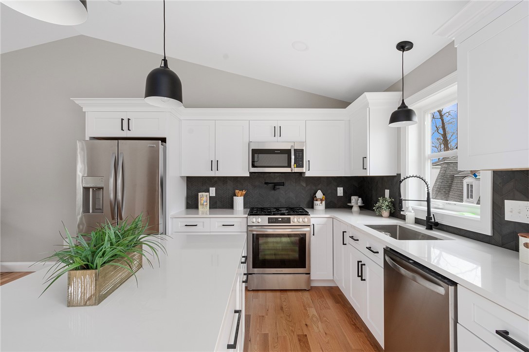 8 Slater Avenue