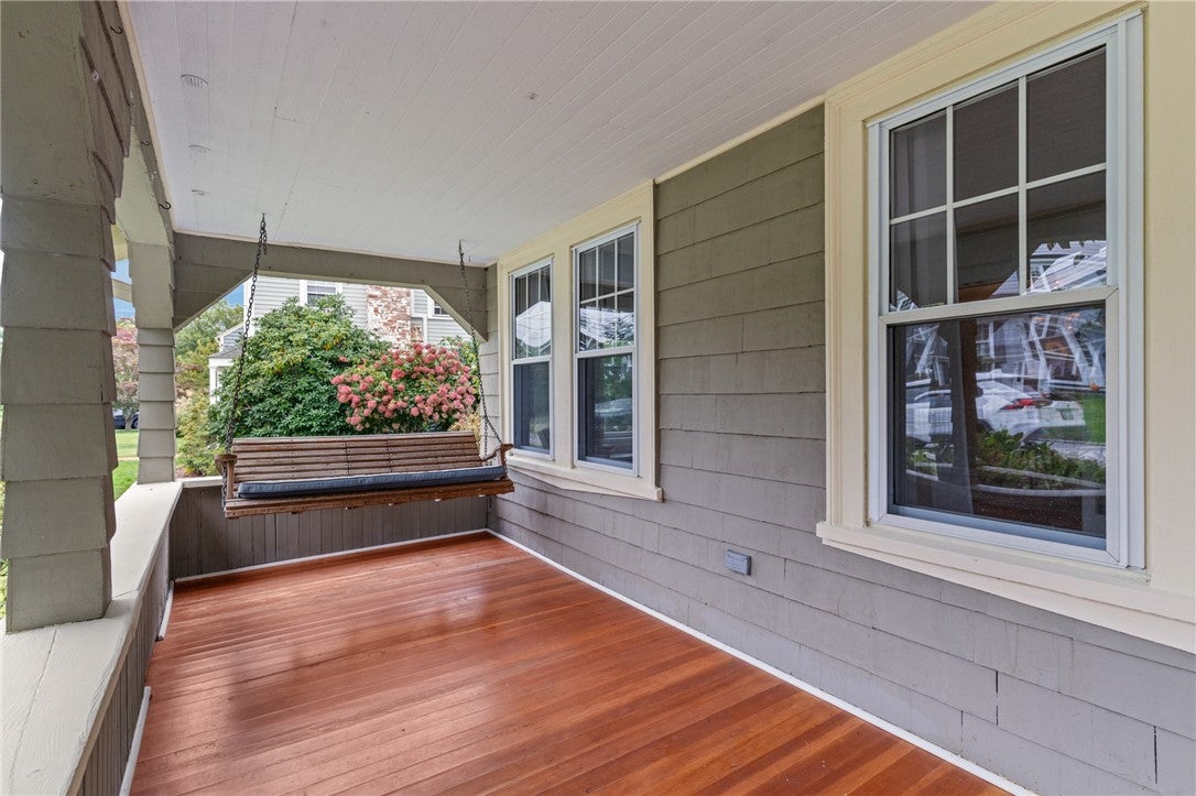 30 Ledge Road