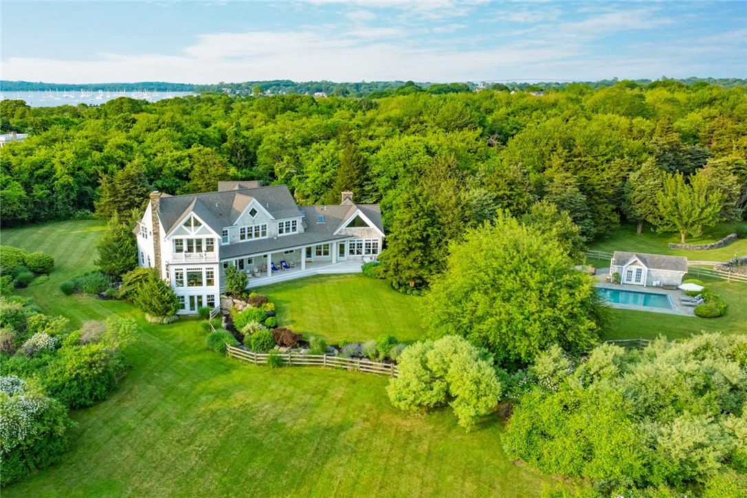 1003 Fort Getty Road