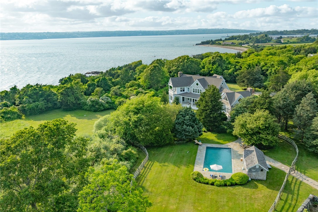 1003 Fort Getty Road