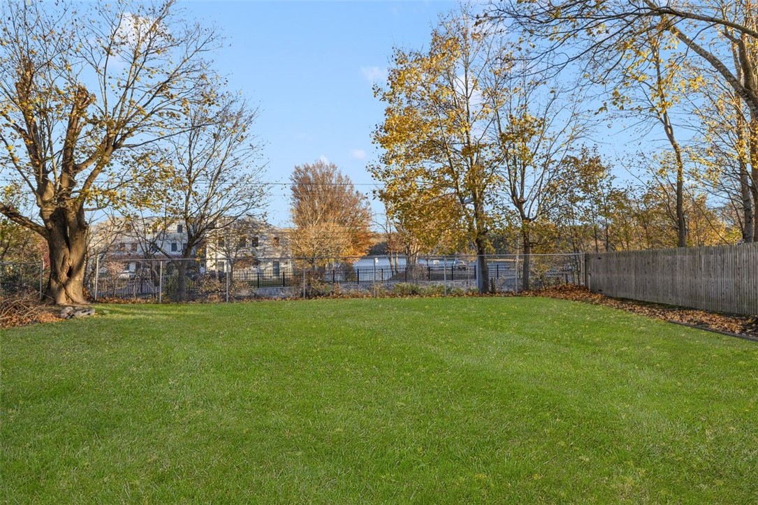 208 Marlborough Street 4