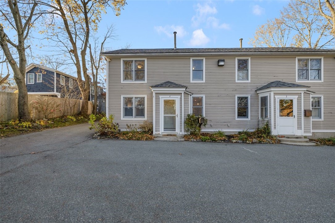 208 Marlborough Street 4