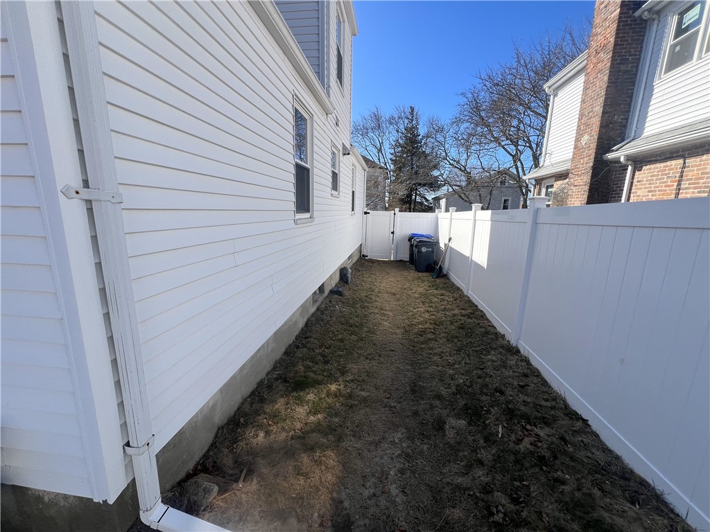 19 Joy Street 2nd Flr