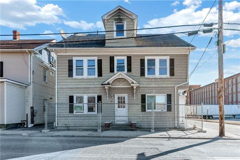 36 Fairmount Street Woonsocket RI 02895