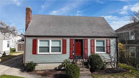 Single Family Residence in Cranston RI 814 Pontiac Avenue.jpg